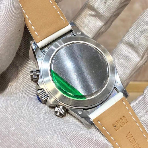 zui高品质劳力士满钻迪通拿密镶116599满天星到货，圈口镶嵌60颗梯形方钻，12颗蓝色宝石号称“十二蓝宝”，这款腕表最大的亮点莫过于表圈上的12颗精美方形蓝宝石 商品图12