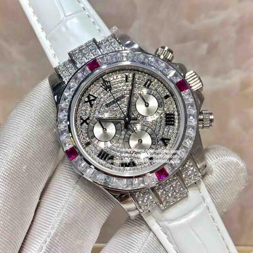 zui高品质劳力士满钻迪通拿密镶116599满天星到货，圈口镶嵌60颗梯形方钻，12颗蓝色宝石号称“十二蓝宝”，这款腕表最大的亮点莫过于表圈上的12颗精美方形蓝宝石 商品图4