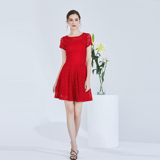 EITIE爱特爱女装夏季新品优雅蕾丝钩花皱褶A字裙中腰连衣裙5707412 商品图2