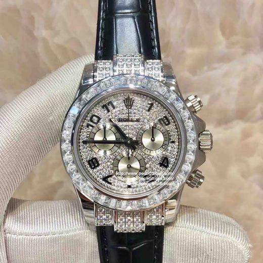 zui高品质劳力士满钻迪通拿密镶116599满天星到货，圈口镶嵌60颗梯形方钻，12颗蓝色宝石号称“十二蓝宝”，这款腕表最大的亮点莫过于表圈上的12颗精美方形蓝宝石 商品图0