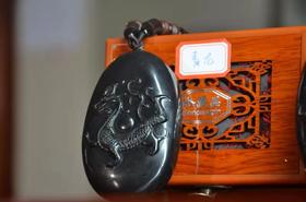 【四神兽手把件 精选玄石精品精雕而成，有收藏宝石鉴定证书】