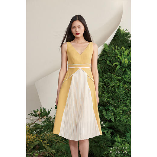 【海岛野梨树】奶黄米白撞色线条V领褶皱连衣裙/0000679 商品图0