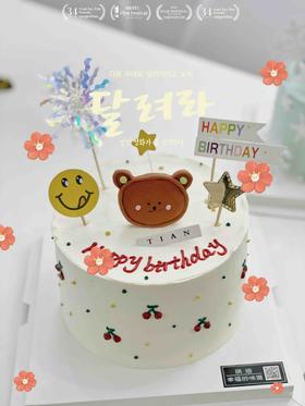 ins风复古小熊蛋糕，部分装饰随机搭配