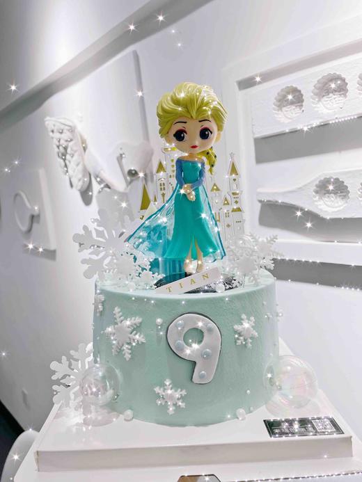 冰雪奇缘主题蛋糕，全部来自英国的蓝风车无添加动物奶油，主题装饰或有部分随机搭配，每款都是特别的存在 商品图3