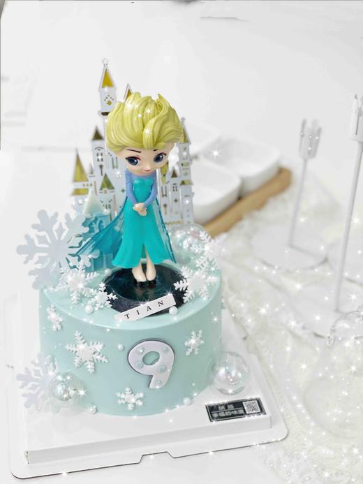 冰雪奇缘主题蛋糕，全部来自英国的蓝风车无添加动物奶油，主题装饰或有部分随机搭配，每款都是特别的存在 商品图2