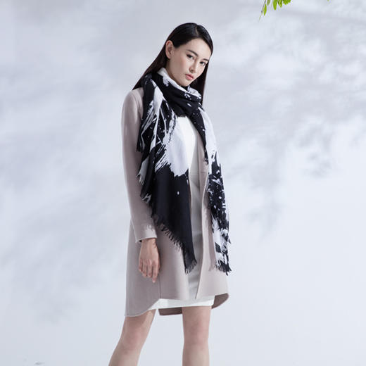 羊绒斜纹印花披肩之树   JPS16P405N 商品图7