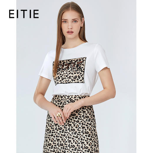 故障 EITIE爱特爱春季新款通勤时尚休闲百搭显瘦简约印花T恤上衣女6102812 商品图0