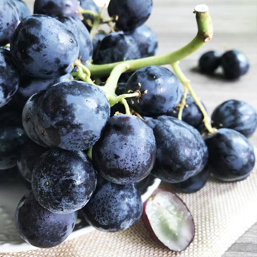 【进口·无籽黑提】2斤装/盒