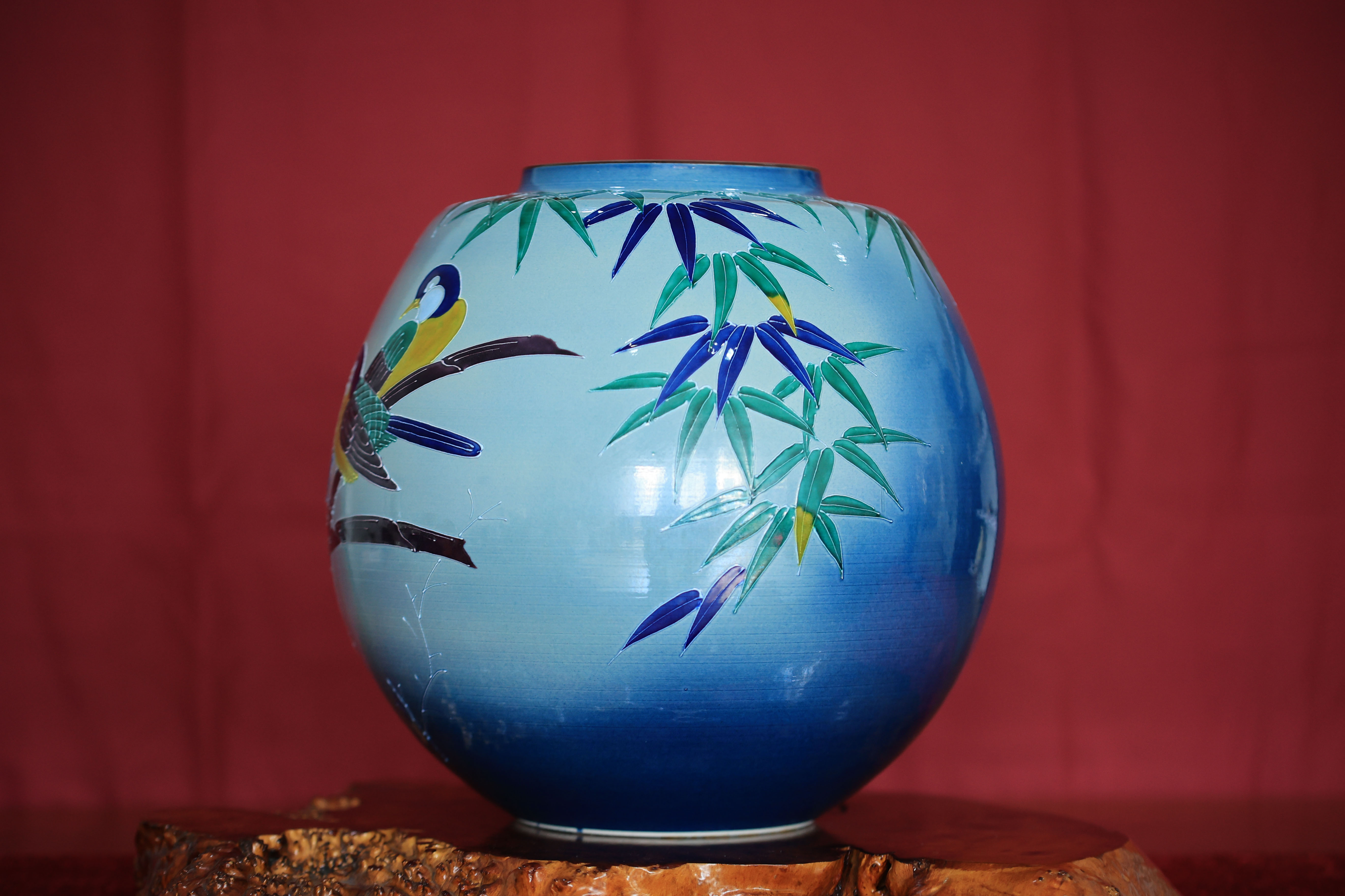 日本九谷烧花瓶古老手工艺彩绘瓷器