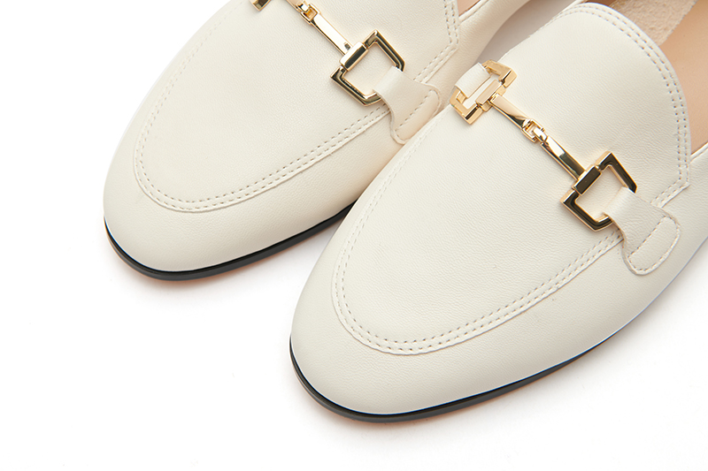 精选特惠 cerruti 1881 【牛皮革】早春圆头低跟女单鞋粗跟牛皮革女鞋