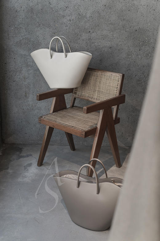 Little Liffner 栗棕色/灰褐色/米白色大号牛皮郁金香型手提包 商品图11