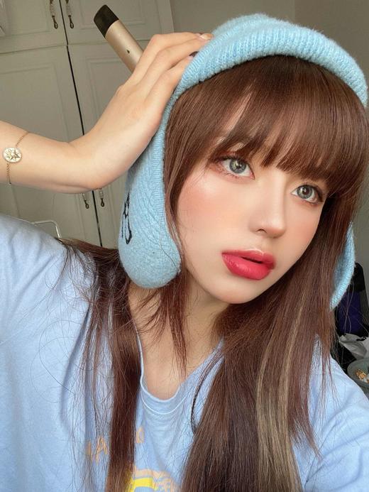 日抛 x abucon 蓝鲸 台湾产地 上眼有点突兀 看自己喜欢！14.0 含硅水凝胶 带金粉日抛无售后 商品图3