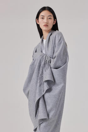  水波纹交织斜纹羊绒披毯 SJF92P601N