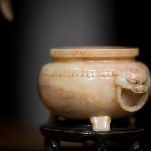 清代 寿山石狮耳三足香炉（红木座） 商品图2