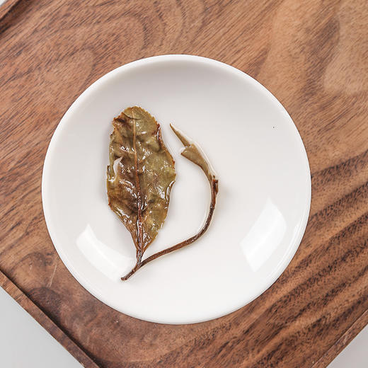 太姥山韵·福鼎白茶饼2012年白牡丹357g  成箱规格：4提共28饼 商品图3