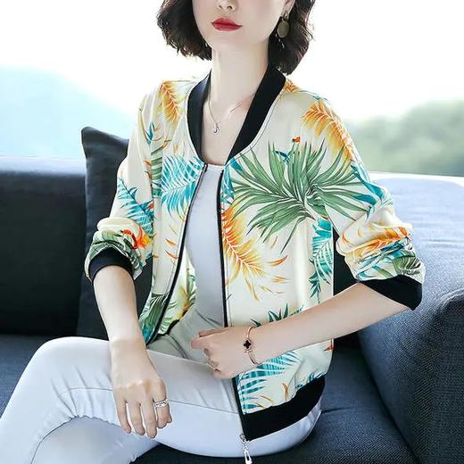 KQL-E001M3480 新款印花防晒休闲外套 商品图1