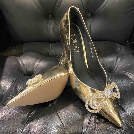 LFGJ 0346 金属色尖头细跟水钻蝴蝶结单鞋女 商品图4