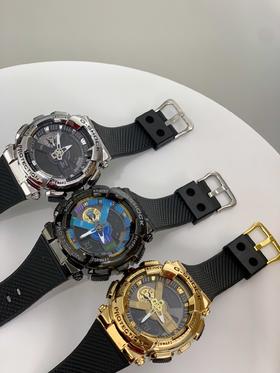 CASIO卡西欧G-SHOCK彩虹金属款潮流手表GM-110【白敬亭同款】潮流角斗场即将开启金属战甲炫酷登场，G-SHOCK以GA-110系列为原型,进化重生推出全新金属表壳系GM-110为腕表加持