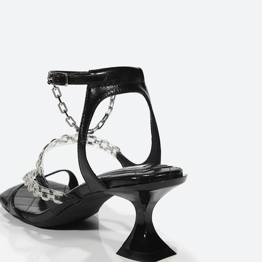 中跟钻链露趾凉鞋黑 商品图4