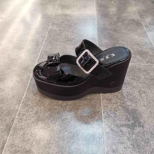 LFGJ 9602 设计师款松糕厚底漆皮拖鞋后空女凉鞋 商品图7