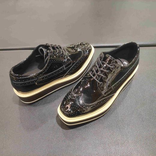 LFGJ 4103  漆皮英伦女鞋布洛克松糕女鞋春季真皮单鞋雕花 商品图4