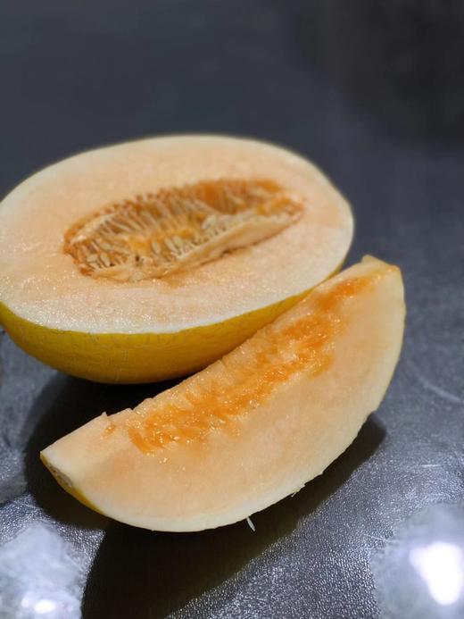 周日取货：【蛋仔派对黄金哈密瓜】一个3.5斤左右，甜蜜香甜，风味浓郁，果肉金黄！ 商品图2