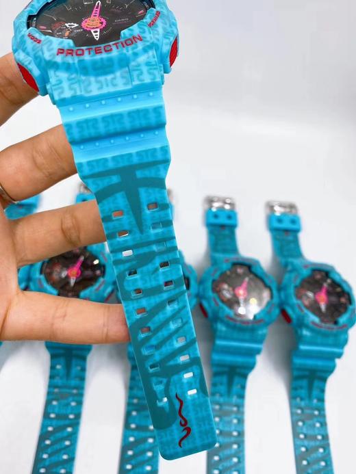 卡西欧新款！五虎将关羽联名款！ 新款到货🤗🤗️💥 抬手灯卡西欧G-SHOCK--经典防震表盘设计原单现货秒发，45度自动抬手亮灯功能配合冲击视觉的强烈色彩🙈LCD液晶显示盘 商品图1