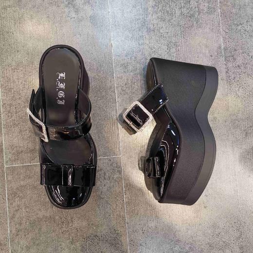 LFGJ 9602 设计师款松糕厚底漆皮拖鞋后空女凉鞋 商品图9