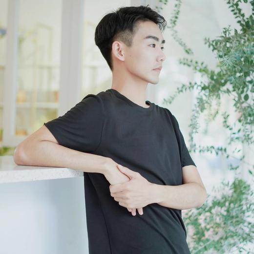 【爆单！预售】圆领空气云朵短袖T恤，黑白两色男女同款好版型，减龄百搭显瘦，经典不过时 商品图2