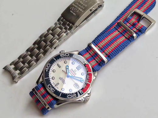 欧米加OMEGA海马212.32.41.20.04.001皇家海军指挥官致敬海军中校詹姆斯邦德，1:1缎钢装饰表壳，904精刚表壳，市场 商品图13