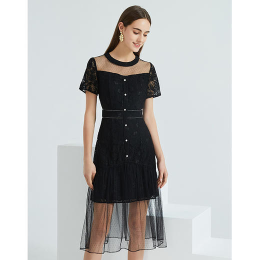 EITIE爱特爱夏季新款一字肩性感网纱镂空拼接修身暗纹连衣裙B2107702 商品图2