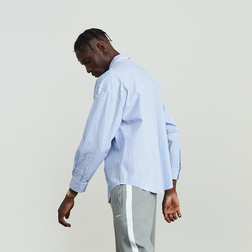 Unawares.FW20 背包可拆卸磁吸式口袋条纹衬衫 商品图3