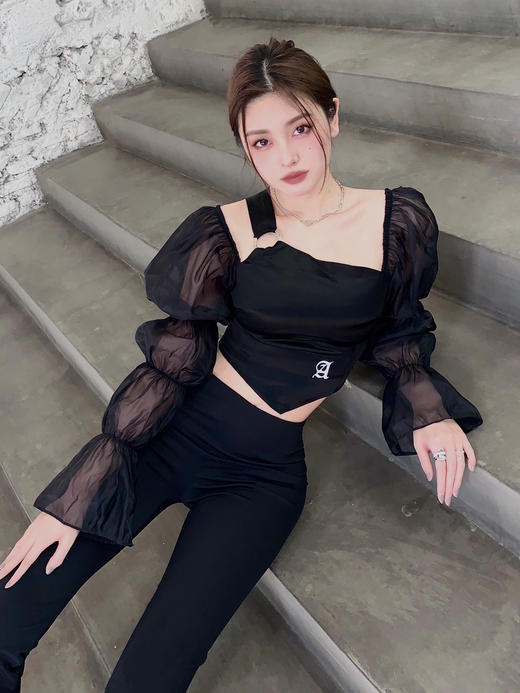 AGAM STUDIO 原创设计感黑色缎面泡泡袖显瘦单斜肩吊带短款上衣女 商品图0