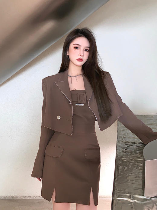 AGAM STUDIO原创 高级质感 早春咖色系带西装毛边抹胸连衣裙 商品图1