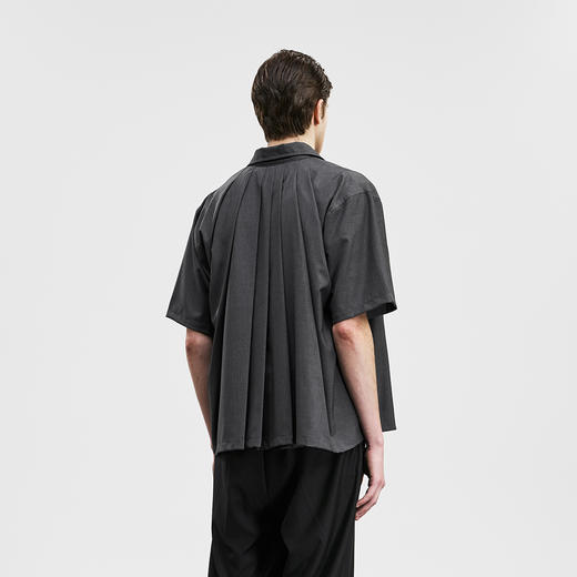 Unawares SS20 百褶结构保龄球短袖衬衫 商品图3