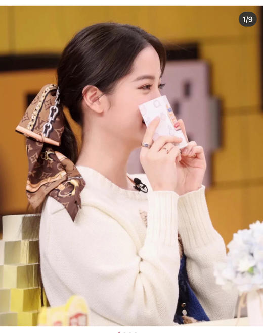 Lv束发带丝巾配礼盒 商品图1