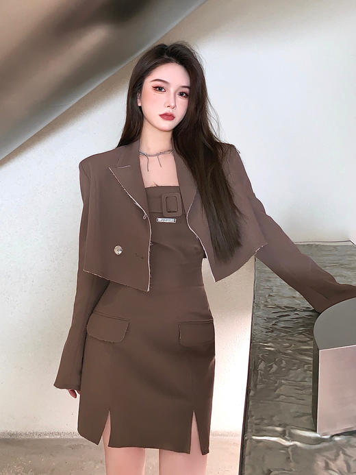 AGAM STUDIO原创 设计感早春咖色毛边西装短外套 商品图1