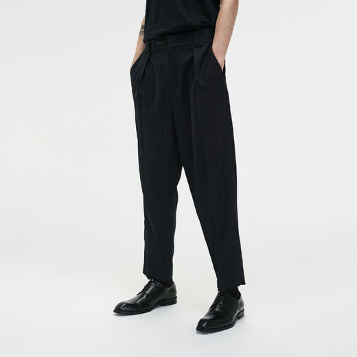 Unawares FW20 条纹单褶九分西裤 商品图0