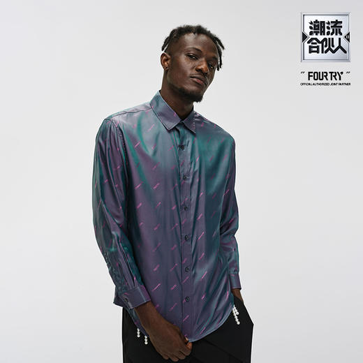 Unawares x FOURTRY 潮流合伙人联名满版字母组合衬衫 商品图0