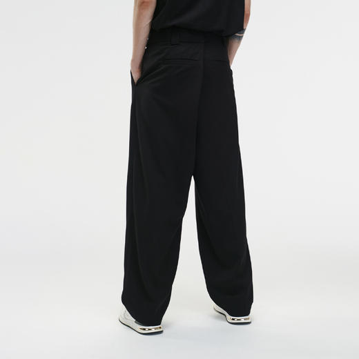 Unawares FW20 粗链镶嵌旋钮结构双褶宽松长西裤 商品图1