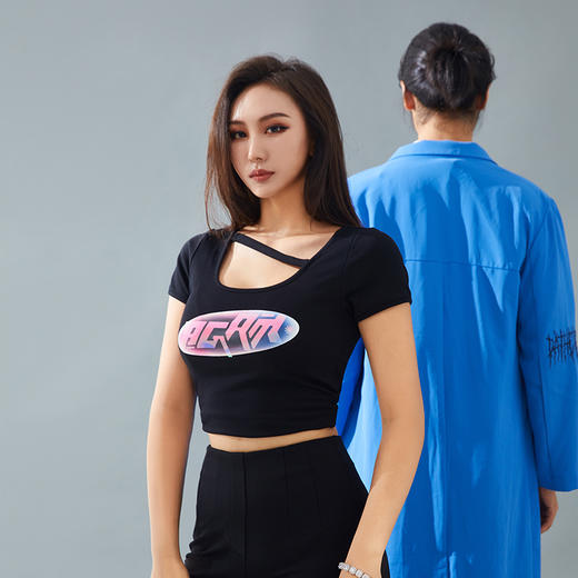 AGAM 20SS 设计感个性印花性感方领镂空修身露脐短袖T恤女潮 商品图0