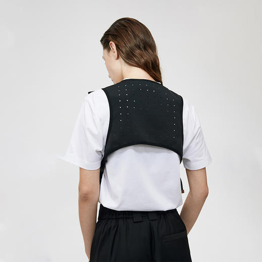 Unawares SS21 多功能口袋军事扣运动背心 商品图1