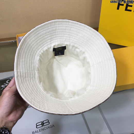 Fendi芬迪 爆款 FF提花渔夫帽 商品图5