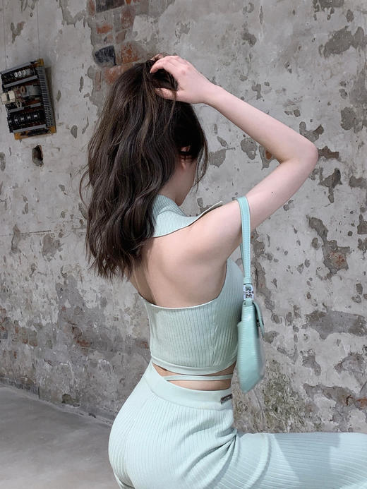 AGAMSTUDIO原创 小众设计高级感针织翻领背心+开衫短款上衣两件套 商品图4