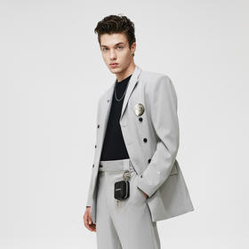 Unawares SS21 金属凸版徽章立体缺失剪裁三排扣西装