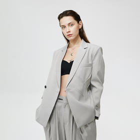 Unawares. SS21 立体压褶剪裁金属挂链双排扣西装