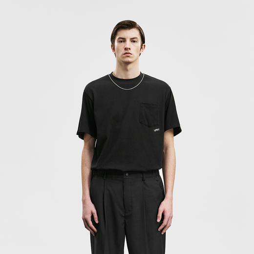 Unawares SS20 项链镶嵌四袖口袋T恤 商品图2