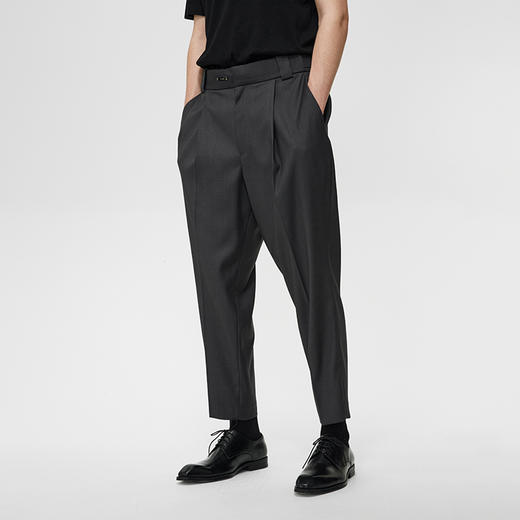 Unawares SS21 定制调节扣标准单褶九分西裤 商品图0