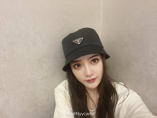 PRADA普拉达经典暗黑锦纶渔夫帽 商品图0