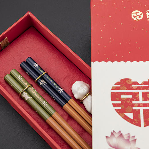 两双两架小两口情侣爱情婚庆礼盒装 商品图1